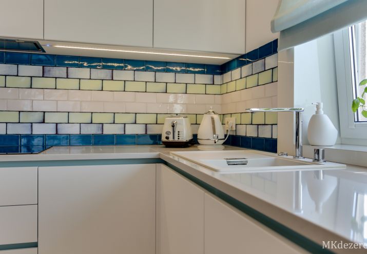 Płytki cegiełki w kuchni - kolory.