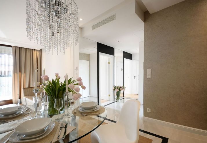 architekt_wnetrz_warszawa_projekt_jadalni_ze_szklanym_stolem