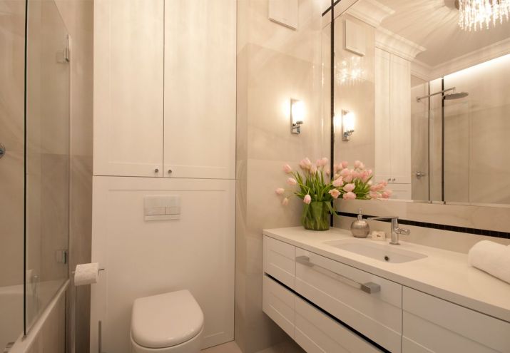 projekt_wnetrza_lazienki_z_jasnymi_plytkami