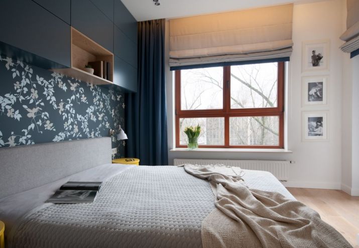 architekt_wnetrz_warszawa_sypialnia_z_granatowymi_dodatkami